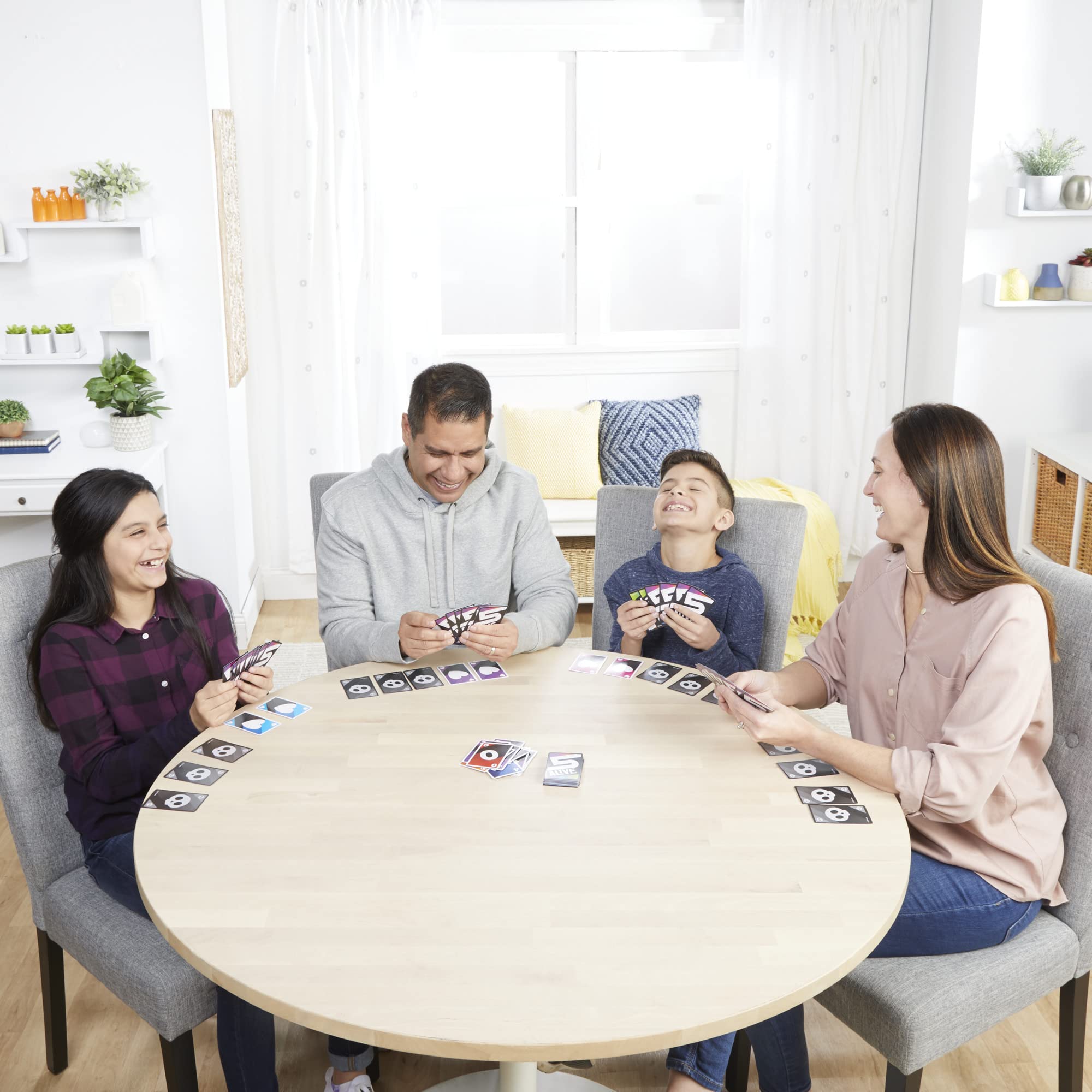 Hasbro Gaming 5 Alive Card Game, Fast-Paced Game for Kids and Families, Easy to Learn, 2 to 6 Players, Fun Summer Activities, Vacation Travel Essentials, Ages 8+ - Image 10
