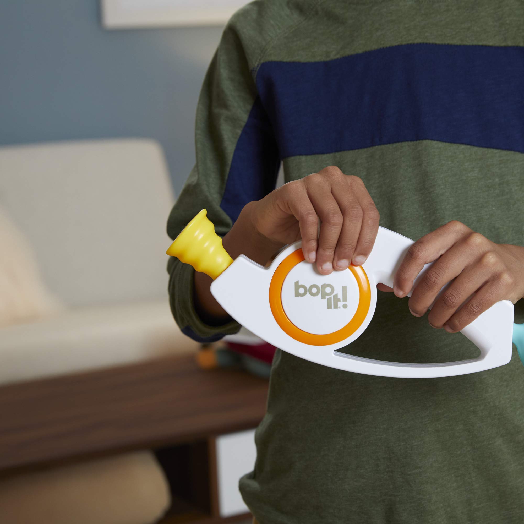 Hasbro Gaming Bop It! Electronic Game for Kids Ages 8 and up, Kids Games for 1 or More Players, Board Games for Kids, Kids Gifts - Image 8