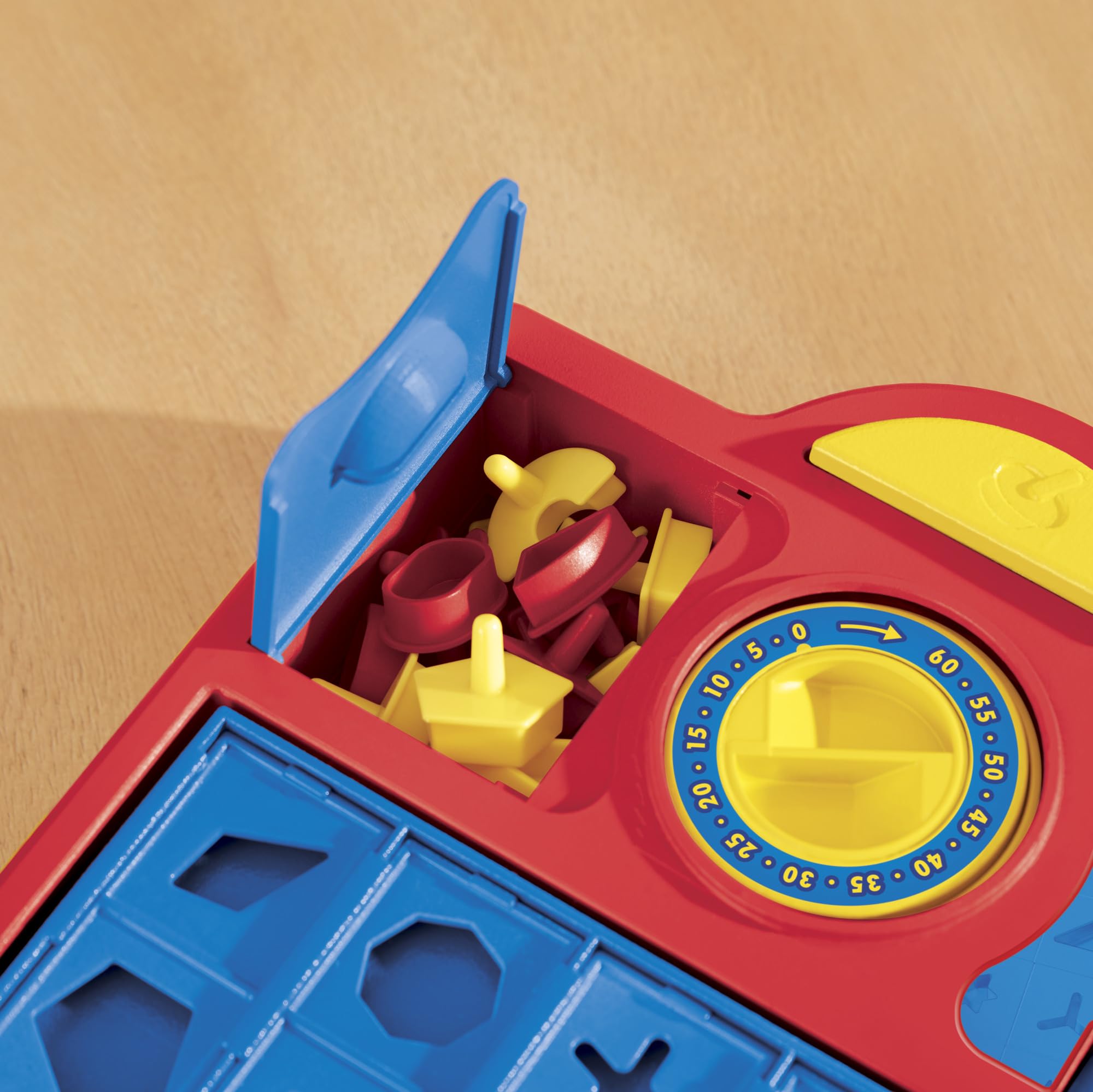 Hasbro Gaming Perfection Pop Up Game for Kids Ages 5 and Up, Customize The Tray for Over 250 Combinations, Kids Games for 1+ Players - Image 8