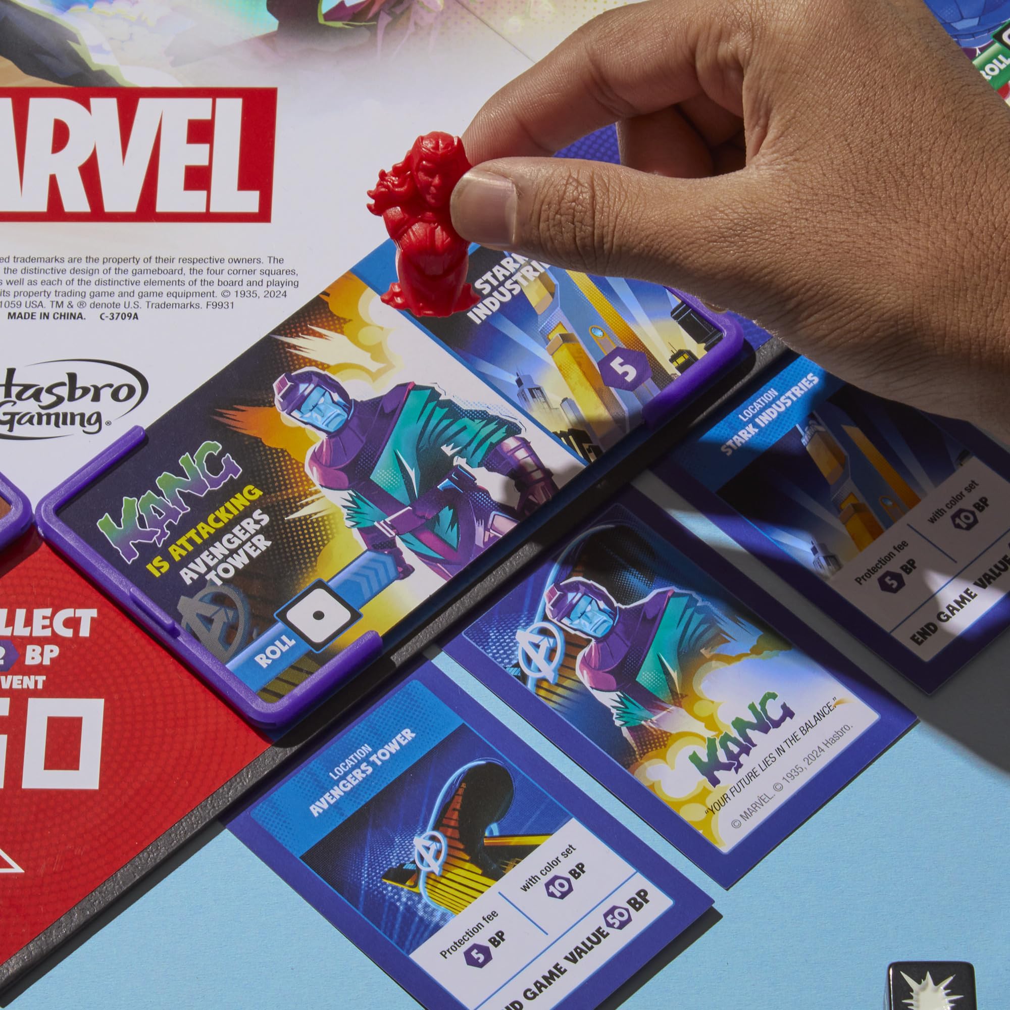 Monopoly Flip Edition: Marvel Board Game | Ages 8 and Up | 2 to 4 Players | Family Board Games for Kids, Teens, and Adults - Image 4